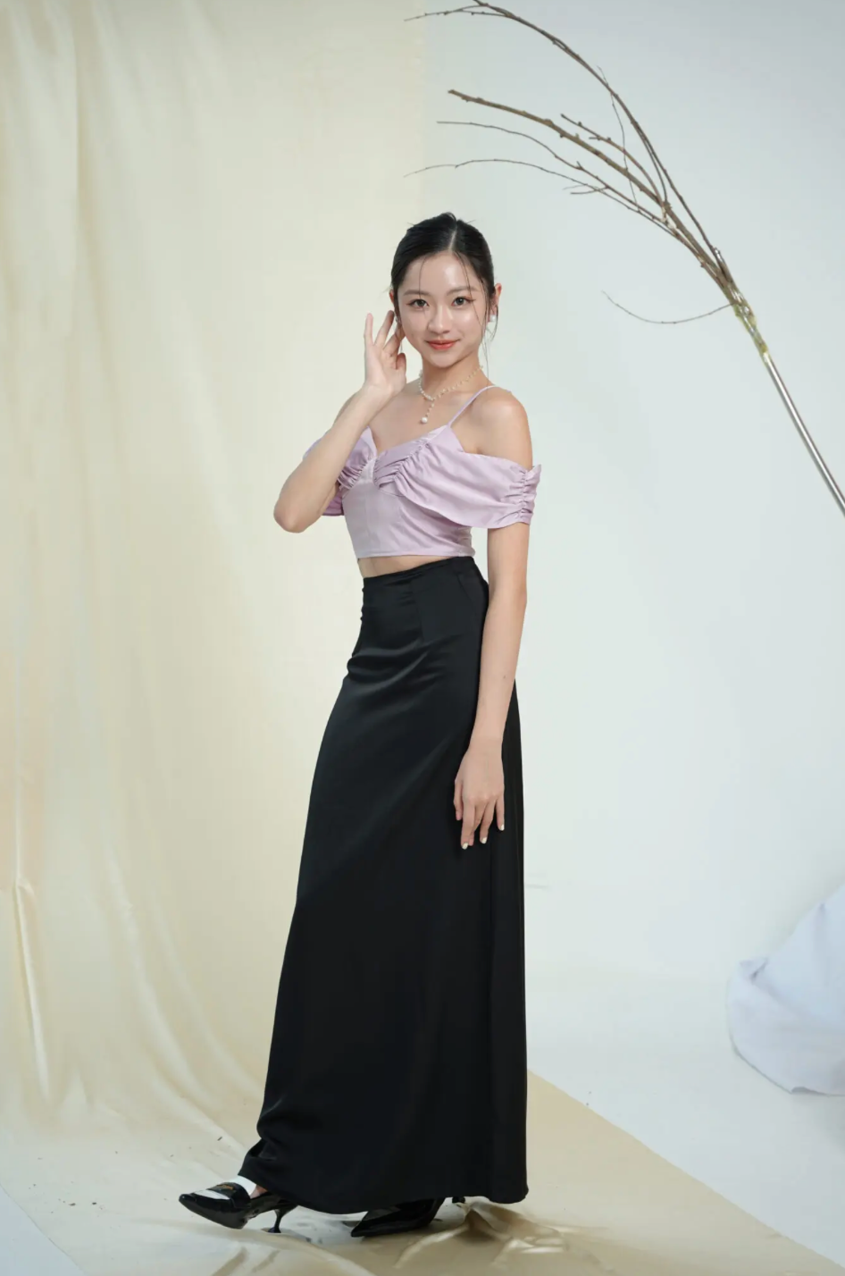 Room8008 Dinner Satin Long Skirt in Black