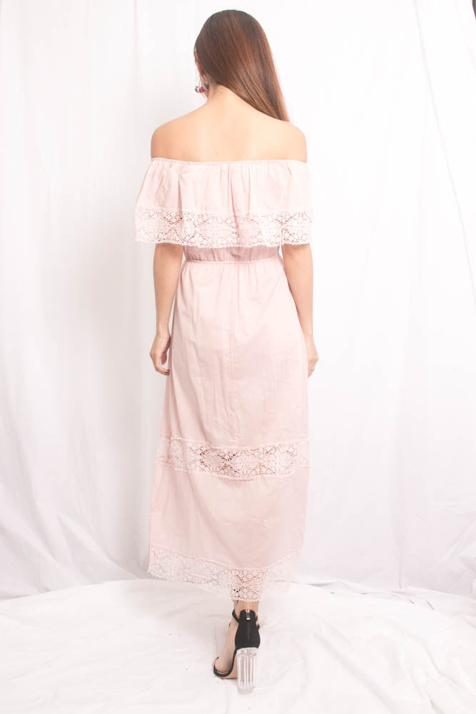 Shella Embroided Dress in Pink