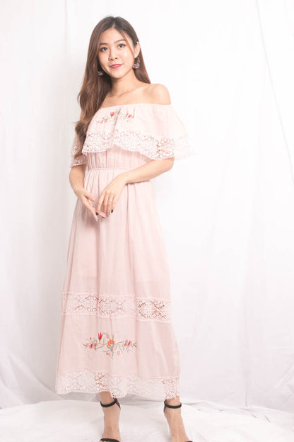 Shella Embroided Dress in Pink