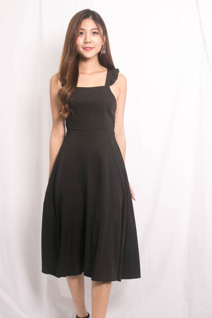 Maxia Cross Back Midi Dress in Black