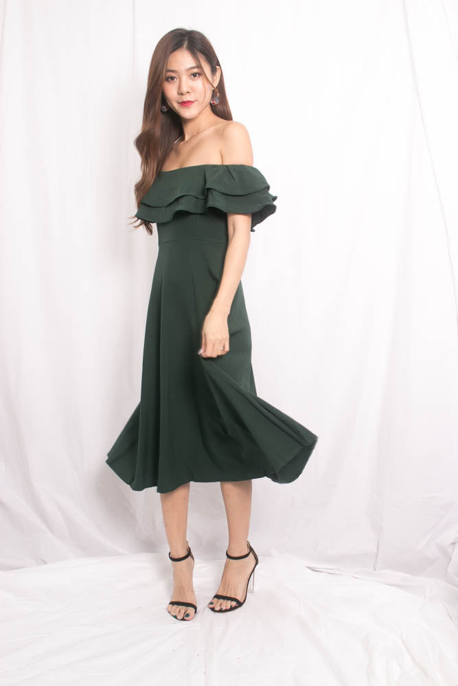 Lynda Flutter Off Shoulder Dress in Green