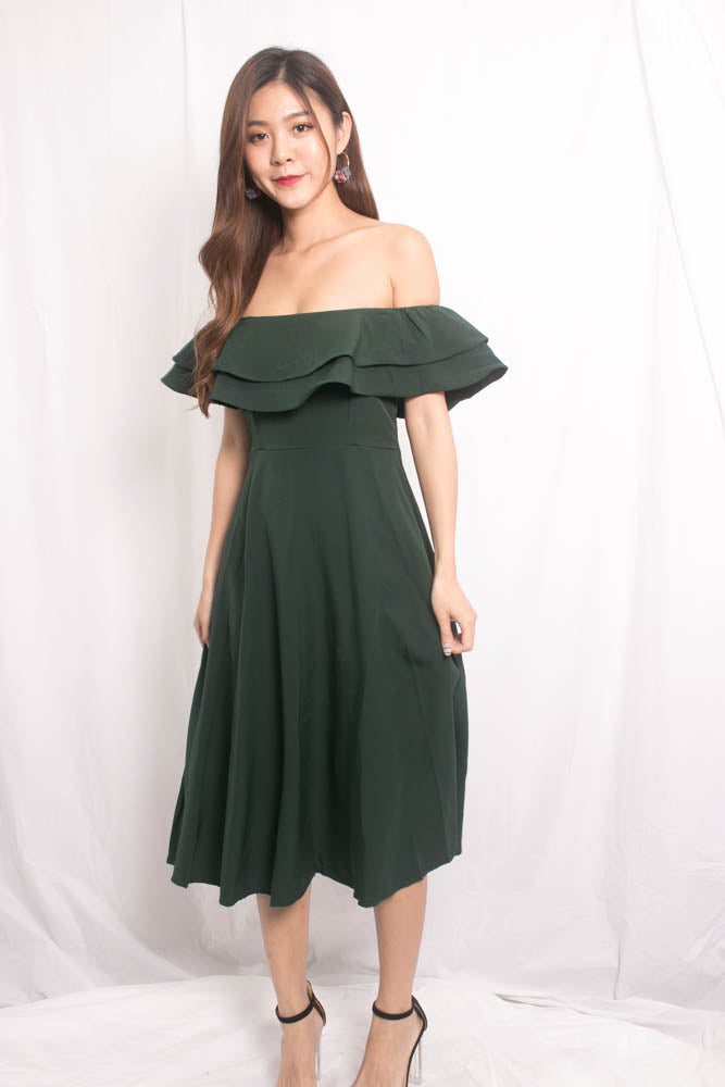 Lynda Flutter Off Shoulder Dress in Green