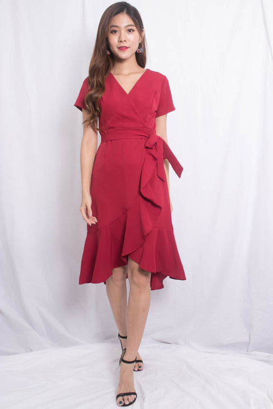 Fione Sleeved Flutter Dress in Burgundy