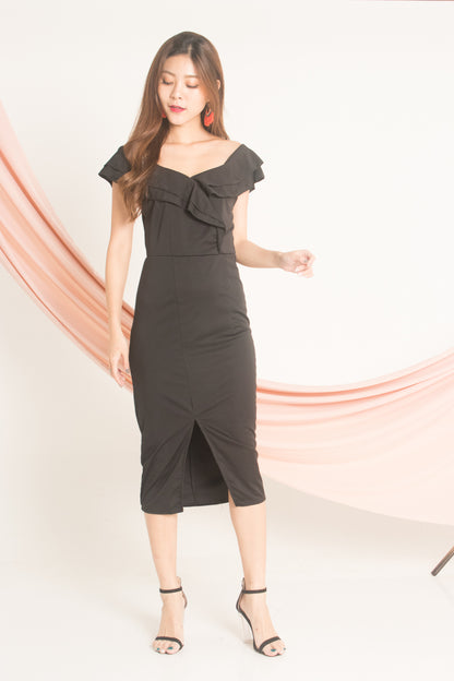 Helna Offsie Dress in Black