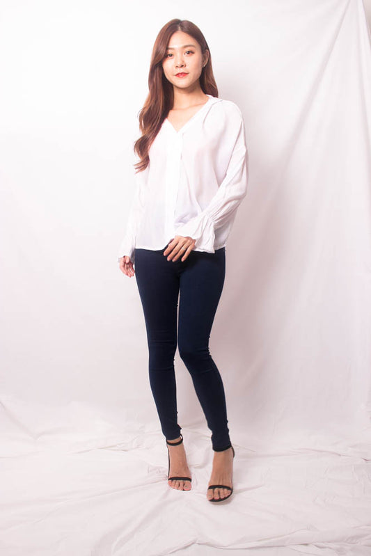 Nera Basic Sleeved Top in White